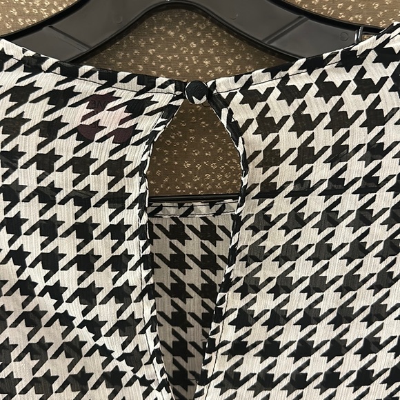 🔥🔥🔥NWT Catwalk Junkie Ruffle Long Sleeve Blouse - Picture 6 of 8